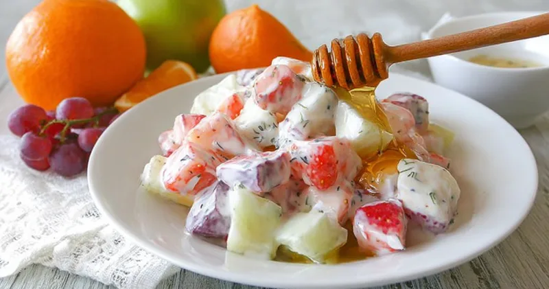 Easy and Irresistible Creamy Yogurt Fruit Salad Recipe